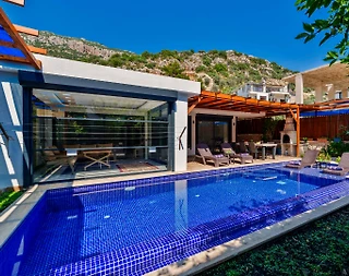 Kaş Bezirgan'da Modern Tasarıma Sahip, Özel Havuzlu, Konforlu Villa - 4