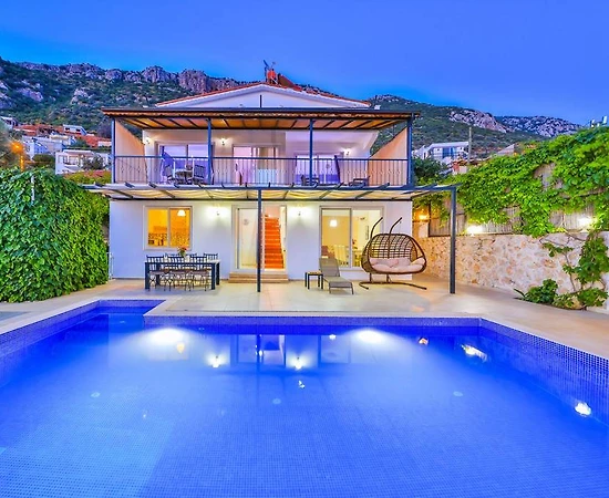 Kaş Bezirgan'da Muhteşem Deniz Manzaralı, Özel Havuzlu, Konforlu Villa - 1