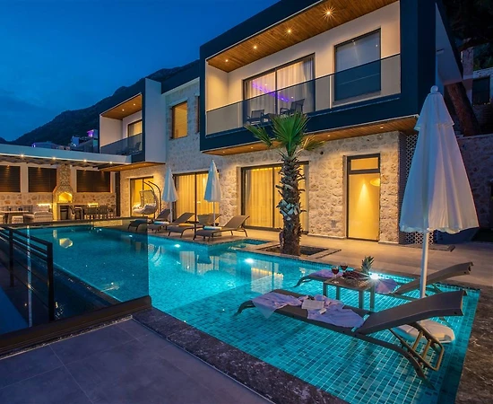 Kaş Bezirgan'da Muhteşem Deniz Manzaralı, Özel Havuzlu, Lüks Villa - 1