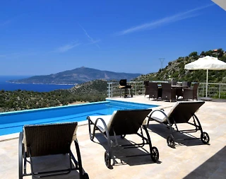 Kaş Bezirgan'da Muhteşem Deniz Manzaralı, Sonsuzluk Havuzlu, Şık Villa - 3