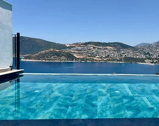 Kaş Bezirgan'da Muhteşem Deniz Manzaralı, Sonsuzluk Havuzlu, Şık Villa - 4