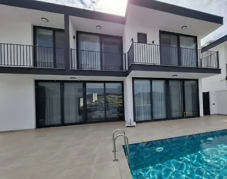 Kaş Bezirgan'da Muhteşem Deniz Manzaralı, Sonsuzluk Havuzlu, Şık Villa - 2