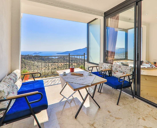 Kaş Bezirgan'da Muhteşem Doğa Manzaralı, Jakuzili, 4 Kişilik Suit - 1