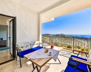 Kaş Bezirgan'da Muhteşem Doğa Manzaralı, Jakuzili, 4 Kişilik Suit - 2