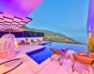 Kaş Bezirgan'da Muhteşem Manzaralı, Özel Havuzlu, 3+1 Jakuzili Villa - 4
