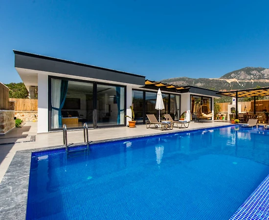 Kaş Bezirgan'da Muhteşem Manzaralı, Özel Havuzlu, Balayı Villası - 1