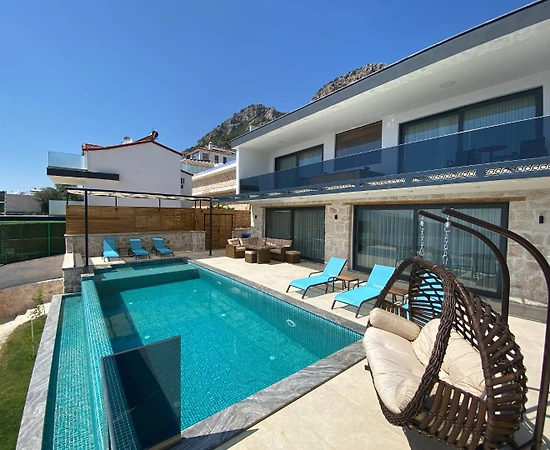 Kaş Bezirgan'da Muhteşem Manzaralı, Özel Havuzlu, Kiralık Villa - 1