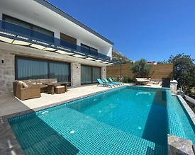 Kaş Bezirgan'da Muhteşem Manzaralı, Özel Havuzlu, Kiralık Villa - 2