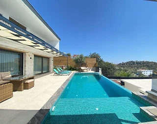 Kaş Bezirgan'da Muhteşem Manzaralı, Özel Havuzlu, Kiralık Villa - 3