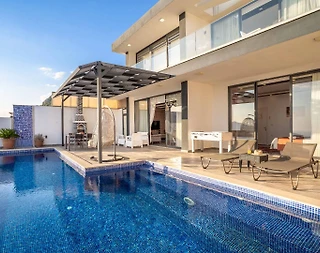 Kaş Bezirgan'da Muhteşem Manzaralı, Özel Havuzlu, Konforlu Villa - 1
