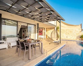 Kaş Bezirgan'da Muhteşem Manzaralı, Özel Havuzlu, Konforlu Villa - 2