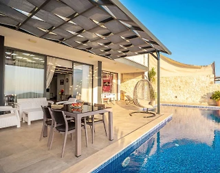 Kaş Bezirgan'da Muhteşem Manzaralı, Özel Havuzlu, Konforlu Villa - 2