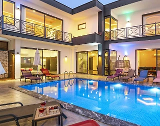 Kaş Bezirgan'da Müthiş Deniz Manzaralı, Sonsuzluk Havuzlu, Kiralık Villa - 1