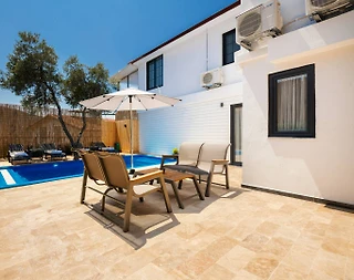 Kaş Bezirgan'da Nezih Konumda, Özel Havuzlu, Jakuzili Villa - 2