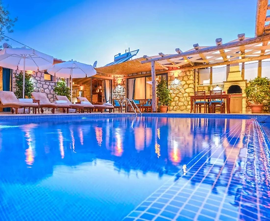 Kaş Bezirgan'da Otantik Tasarımlı, Özel Havuzlu, 4 Kişilik Villa - 1