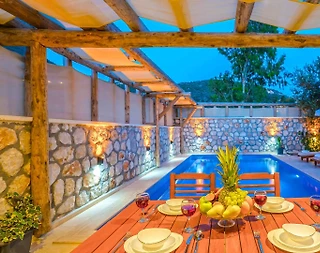 Kaş Bezirgan'da Otantik Tasarımlı, Özel Havuzlu, 4 Kişilik Villa - 2