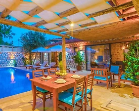 Kaş Bezirgan'da Otantik Tasarımlı, Özel Havuzlu, 4 Kişilik Villa - 3