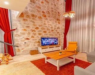 Kaş Bezirgan'da Otantik Tasarımlı, Özel Havuzlu, Ferah Taş Ev - 4