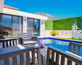 Kaş Bezirgan'da Otantik Tasarımlı, Özel Havuzlu, Jakuzili Villa - 2