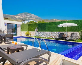 Kaş Bezirgan'da Otantik Tasarımlı, Özel Havuzlu, Jakuzili Villa - 3