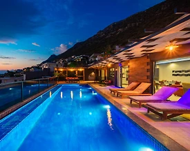 Kaş Bezirgan'da Deniz Manzaralı, Özel Havuzlu, Olanaklı Villa - 3