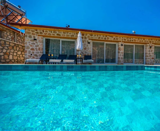 Kaş Bezirgan'da Otantik Tasarımlı, Özel Havuzlu, Saunalı Villa - 1