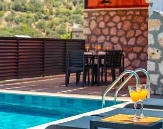 Kaş Bezirgan'da Otantik Tasarımlı, Özel Havuzlu, Saunalı Villa - 5