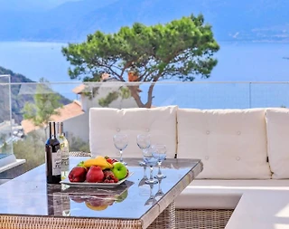 Kaş Bezirgan'da Panoramik Deniz Manzaralı, Özel Havuzlu, Şık Villa - 3