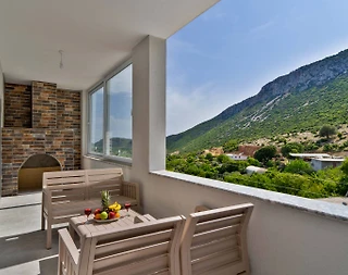 Kaş Bezirgan'da Sakin Konumda, Doğa Manzaralı, Kiralık Daire - 1