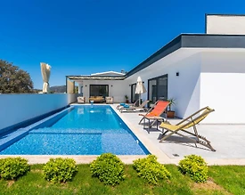 Kaş Bezirgan'da Sakin Konumda, Özel Havuzlu, Bahçeli Villa - 3