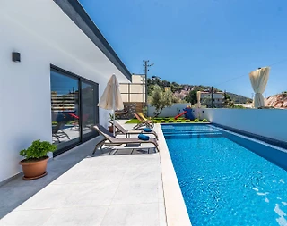 Kaş Bezirgan'da Sakin Konumda, Özel Havuzlu, Bahçeli Villa - 4