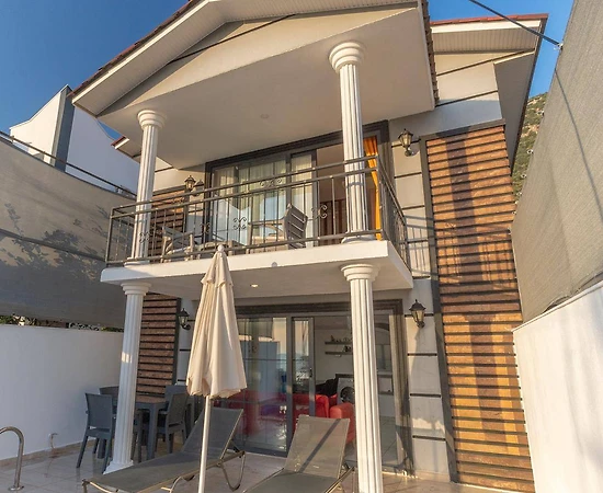 Kaş Bezirgan'da Sakin Konumda, Özel Havuzlu, Balayı Villası - 1