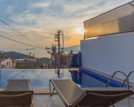 Kaş Bezirgan'da Sakin Konumda, Özel Havuzlu, Balayı Villası - 3