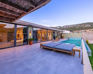 Kaş Bezirgan'da Sakin Konumda, Özel Havuzlu, Balayı Villası - 1