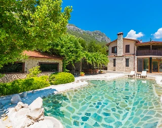 Kaş Bezirgan'da Saunalı, Özel Havuzlu, Tuz ve Buhar Odalı, Bahçeli Villa - 1