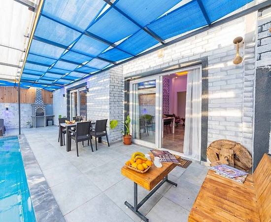 Kaş Çavdır'da Balayı Çiftlerine Uygun, Özel Havuzlu, 1+1 Villa - 1