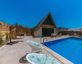 Kaş Çavdır'da Balayı Çiftlerine Uygun, Özel Havuzlu, Ferah Bungalov - 1