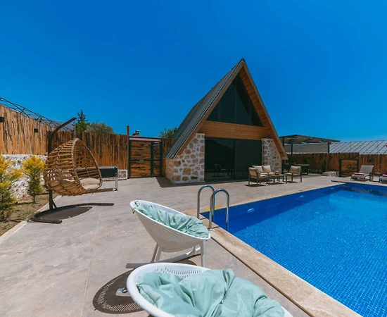 Kaş Çavdır'da Balayı Çiftlerine Uygun, Özel Havuzlu, Ferah Bungalov - 1