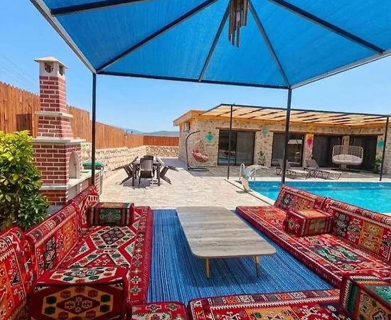 Kaş Çavdır'da Balayı Çiftlerine Uygun, Özel Havuzlu, Kiralık Villa - 1