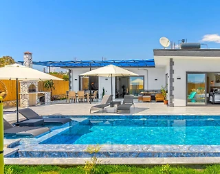 Kaş Çavdır'da Çekirdek Ailelere Uygun, Özel Havuzlu, Korunaklı Villa - 1