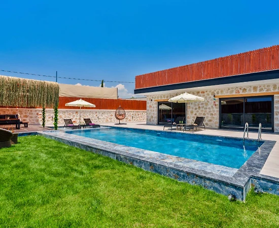 Kaş Çavdır'da Yeşillikler İçerisinde, Özel Havuzlu, Otantik Villa - 1