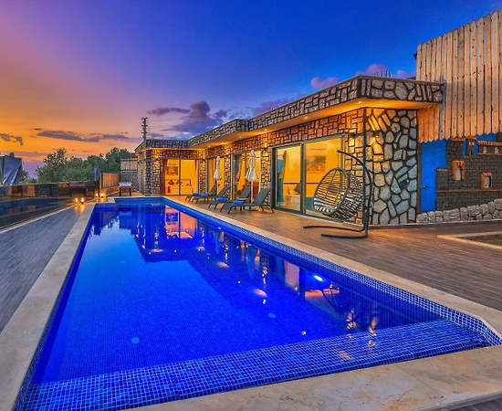 Kaş Çavdır'da Çocuk Oyun Alanlı, Özel Havuzlu, Geniş Bahçeli Villa - 1