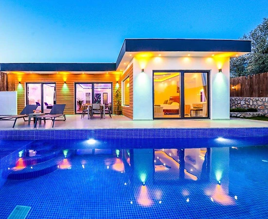 Kaş Çavdır'da Çocuk Oyun Alanlı, Özel Havuzlu, Korunaklı Villa - 1