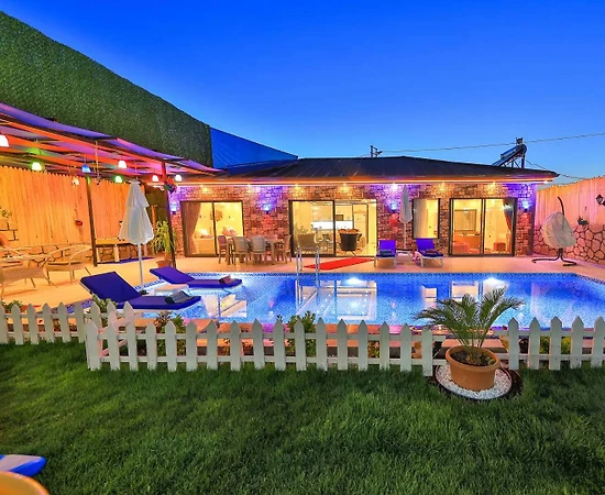 Kaş Çavdır'da Doğayla Baş Başa, Özel Havuzlu, Jakuzili, Olanaklı Villa - 1