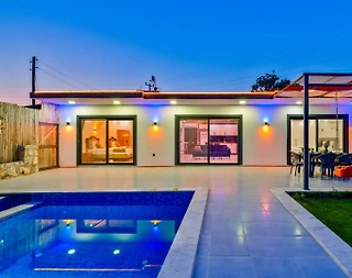 Kaş Çavdır'da Geniş Alanlara Sahip, Özel Havuzlu, Konforlu Villa - 4