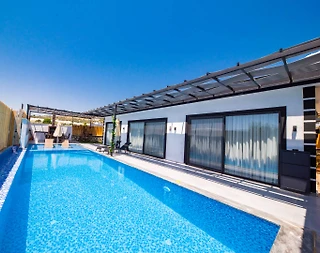 Kaş Çavdır'da Göz Alıcı Doğada, Özel Havuzlu, Konforlu Villa - 1