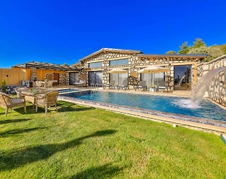 Kaş Çavdır'da Gözlerden Uzak Konumda, Özel Havuzlu, Taş Villa - 1