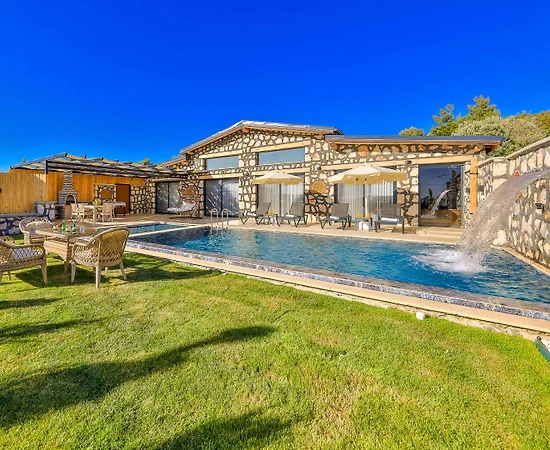 Kaş Çavdır'da Gözlerden Uzak Konumda, Özel Havuzlu, Taş Villa - 1