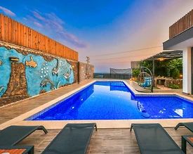 Kaş Çavdır'da Modern Tasarımlı, Açık ve Kapalı Havuzlu, Kiralık Villa - 3