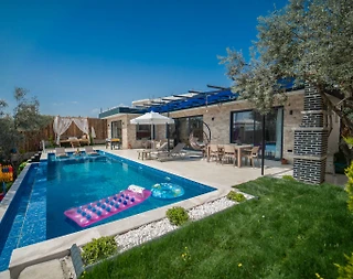 Kaş Çavdır'da Modern Tasarımlı, Özel Havuzlu, Konforlu Villa  - 2